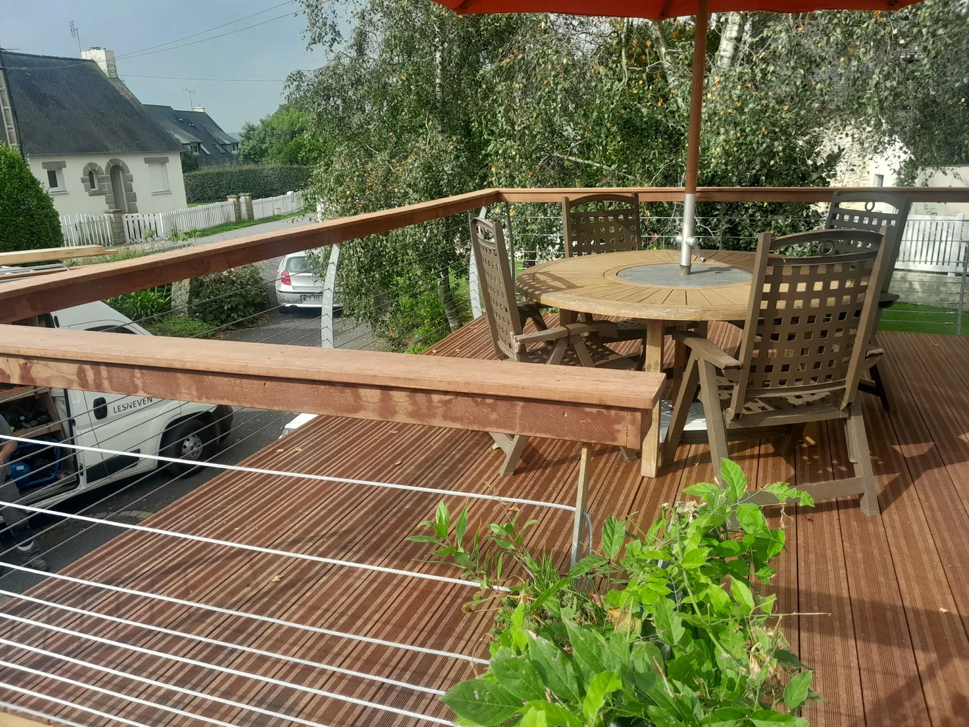 Terrasse bois en balcon avec vue sur le bourg à Saint-Pol-de-Léon — Coat-Amis Charpente